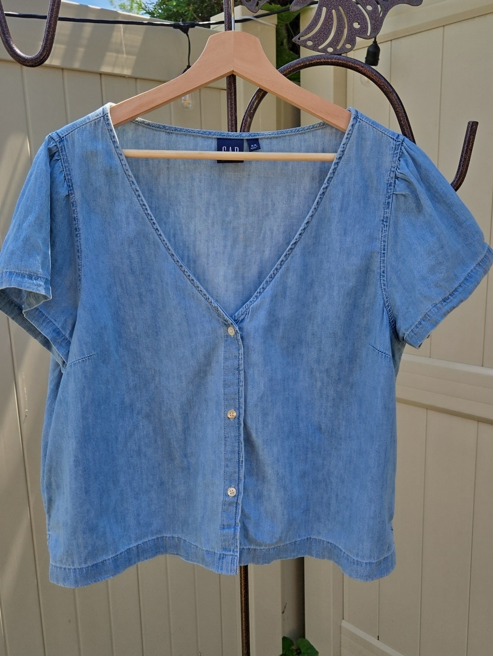 GAP Light Wash Denim Look/ Chambray Button-Front V-Neck Top